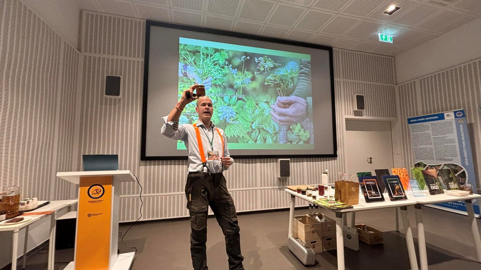 Bózsó Gyula Erdő a köbön előadása_Szeleta szülinap.jpg